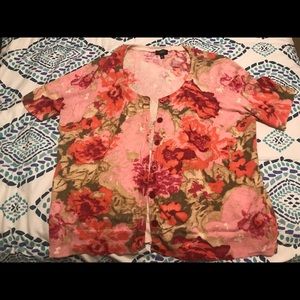 Short sleeve floral cardigan-Perfect for Spring!